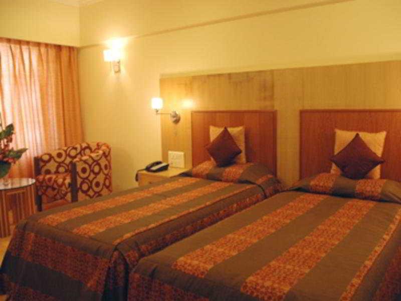 Hotel Juhu Plaza Mumbai Room photo